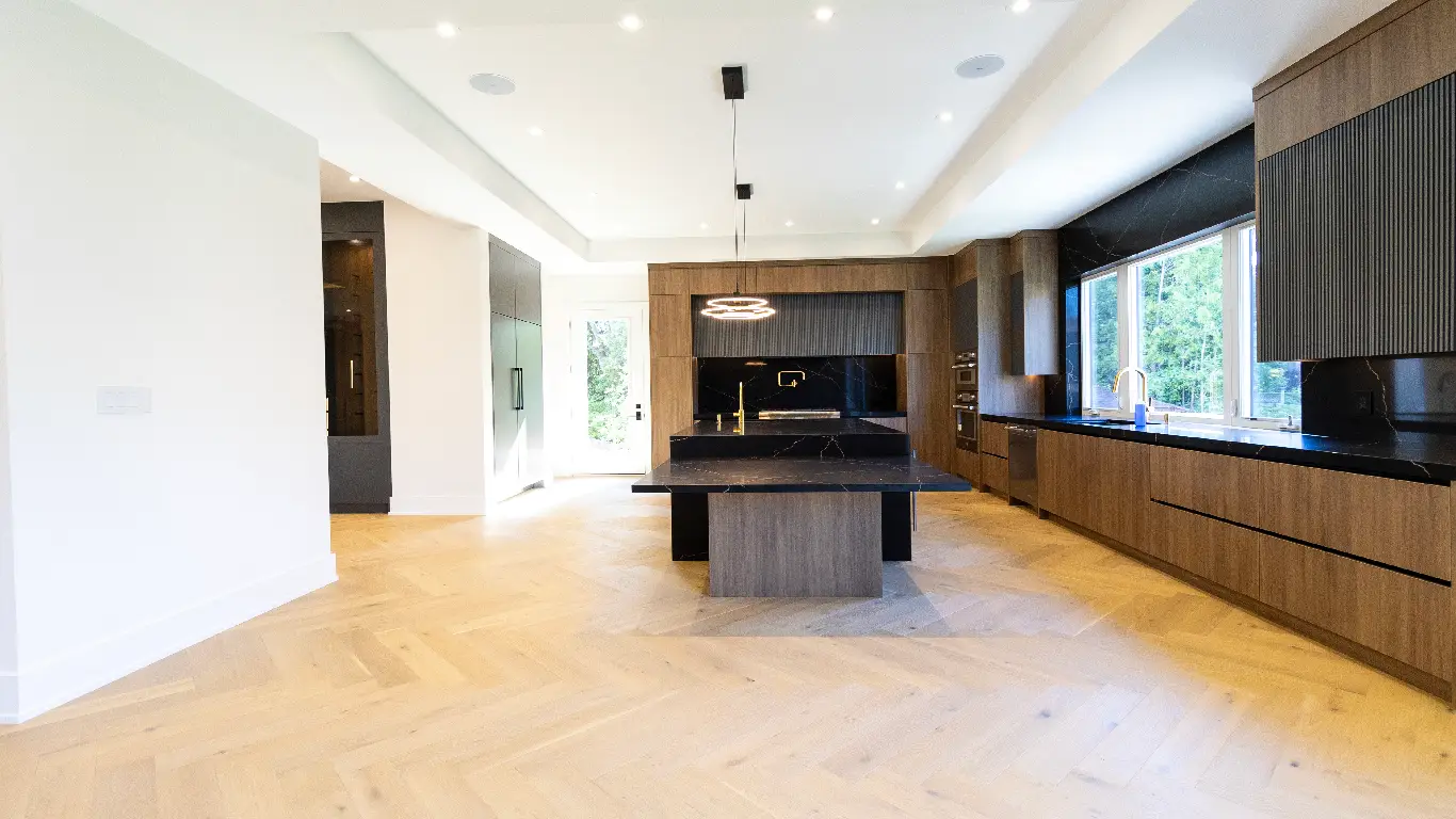 Expansive Kitchen Layouts
